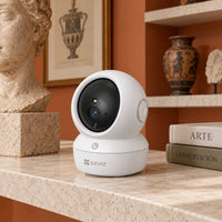 Cámara Wi-Fi EZVIZ TY1 Pro 3MP 2K 360° Interior — tercera escena de uso en un ambiente editorial distinto