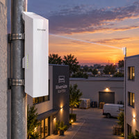 Punto de Acceso Exterior TP-Link CPE210 2.4GHz 300Mbps - lifestyle hotel-link-dusk - Media Factory