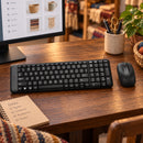 Combo Inalámbrico Compacto Logitech MK220 — escena de administración de taller artesanal
