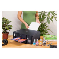 Impresora Brother DCP-T430W multifuncional WiFi de tinta continua — escena de uso oficial