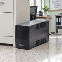 UPS Unitec U850 600 VA 360 W interactiva con AVR — escena de uso 3