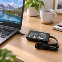 Cargador Basik BSKAC01 para Acer 19 V 3,42 A - escena lifestyle 1 de uso real
