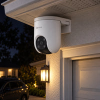 Cámara Wi-Fi EZVIZ H8c 3MP 2K 360° Exterior - lifestyle garage-night - Media Factory