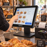 Todo en Uno POS Dig 150W V3 Intel CI5 7TH RAM 8GB SSD 256 15" W11 - lifestyle bakery-checkout - Media Factory POS