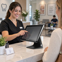 Todo en Uno POS Dig 150W V3 Intel CI3 7TH RAM 8GB SSD 256 15" W11 - lifestyle dental-reception - Media Factory POS