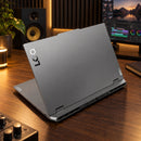 Portátil Lenovo LOQ 15IAX9 Core i5-12450HX, 8 GB, SSD 512 GB y RTX 3050 6 GB - escena 2 con vista exterior fiel al equipo