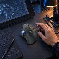 Mouse Trackball Inalámbrico Logitech ERGO M575S Grafito - escena lifestyle 2 de uso real