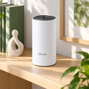 TP-Link Deco E4 AC1200 sistema Wi-Fi Mesh de 1 unidad — unidad Deco en una repisa luminosa