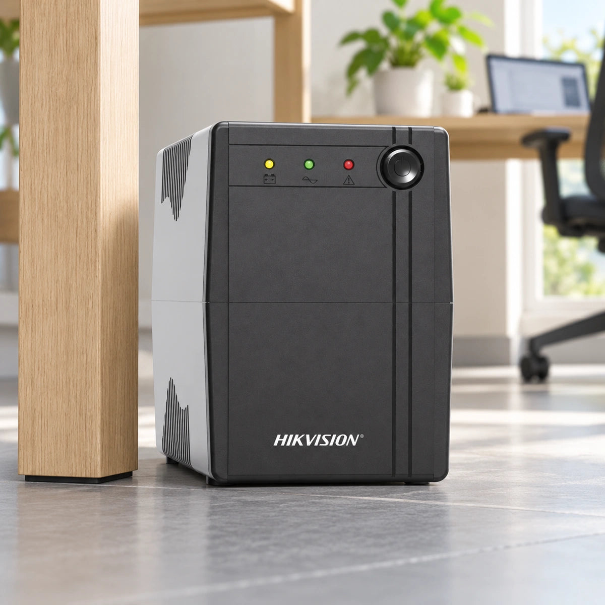UPS Hikvision DS-UPS600-X/US 600 VA 360 W con AVR — contexto de uso 1