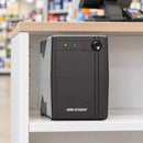 UPS Hikvision DS-UPS600-X/US 600 VA 360 W con AVR — contexto de uso 2