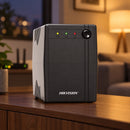 UPS Hikvision DS-UPS600-X/US 600 VA 360 W con AVR — contexto de uso 3