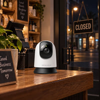 Cámara de Seguridad Wi-Fi Mercusys MC200 Full HD 360° - lifestyle shop-night - Media Factory
