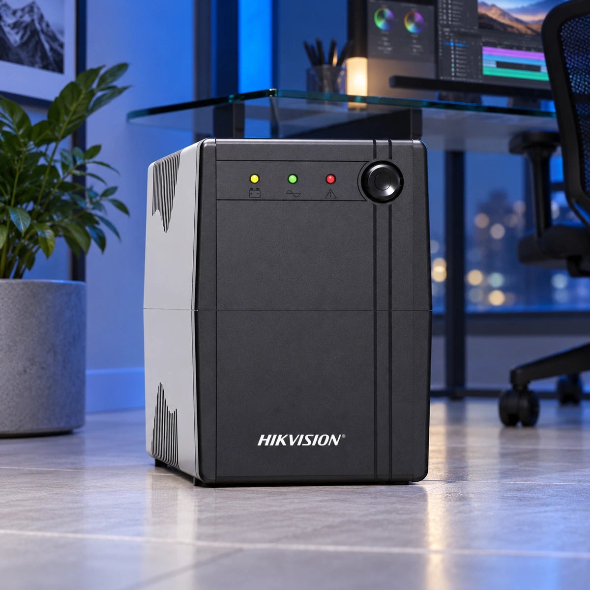 UPS Hikvision DS-UPS1000-X/US 1000 VA 600 W con AVR — contexto de uso 2