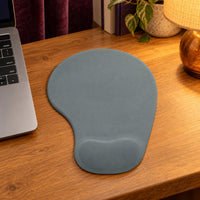Basik BSK304 gray gel wrist pad — escena de trabajo interior