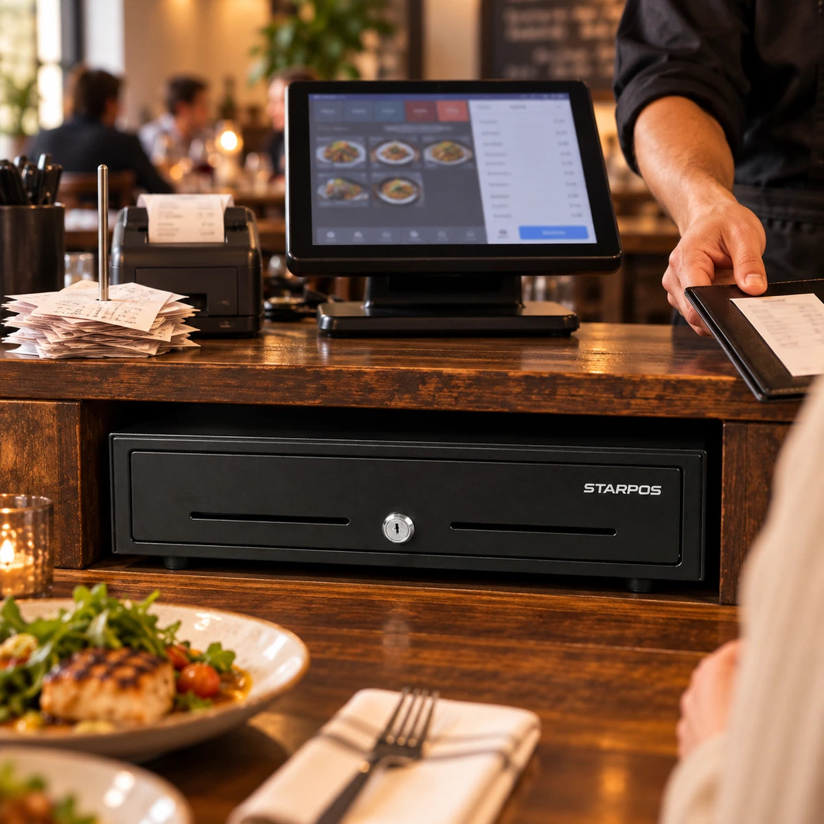 Cajón Monedero Star POS 410 Heavy 5 Puestos Riel Metalico Negro - lifestyle restaurant-counter - Media Factory POS