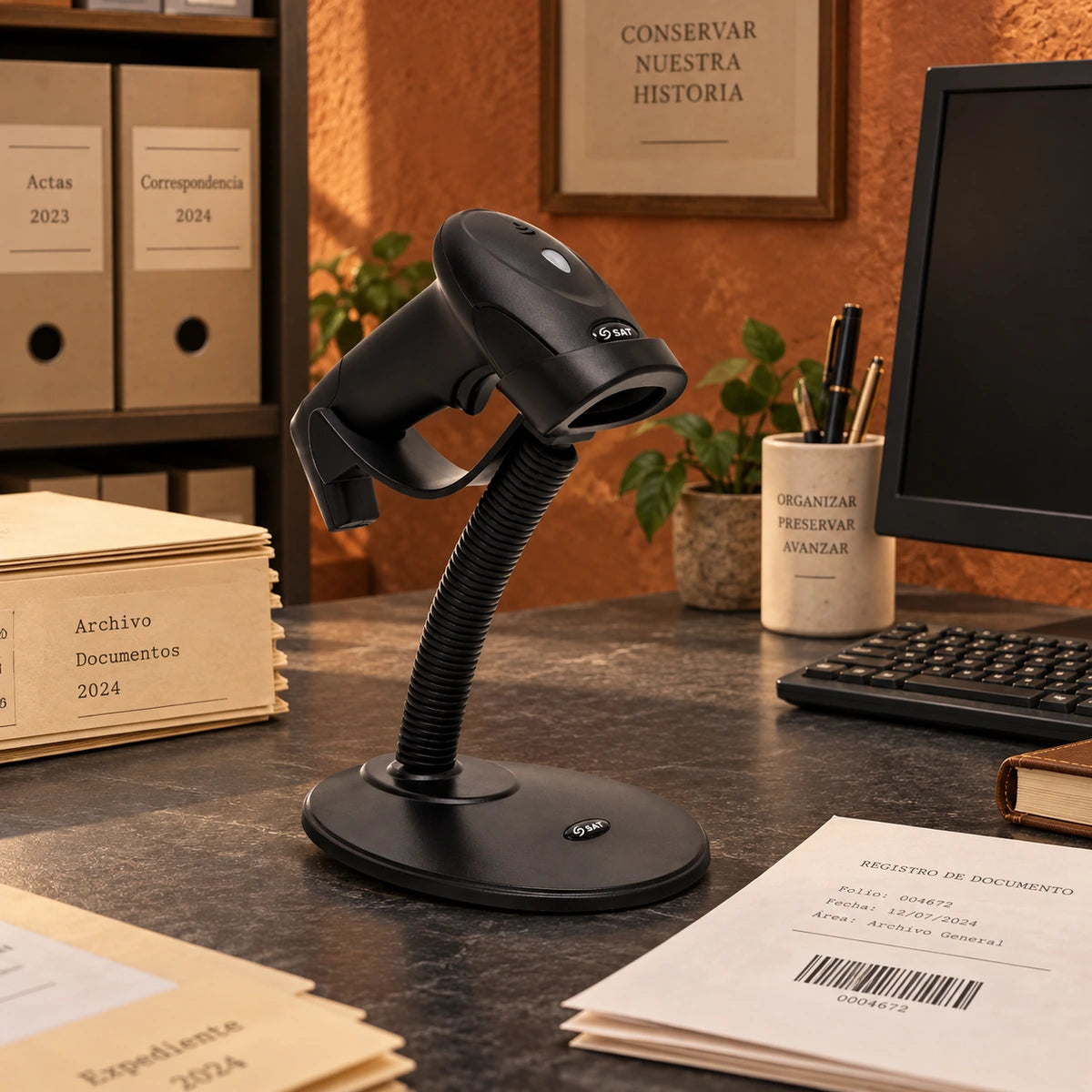 Lector de Códigos SAT AI204 Plus 1D y 2D USB — tercera escena de uso en un ambiente editorial distinto