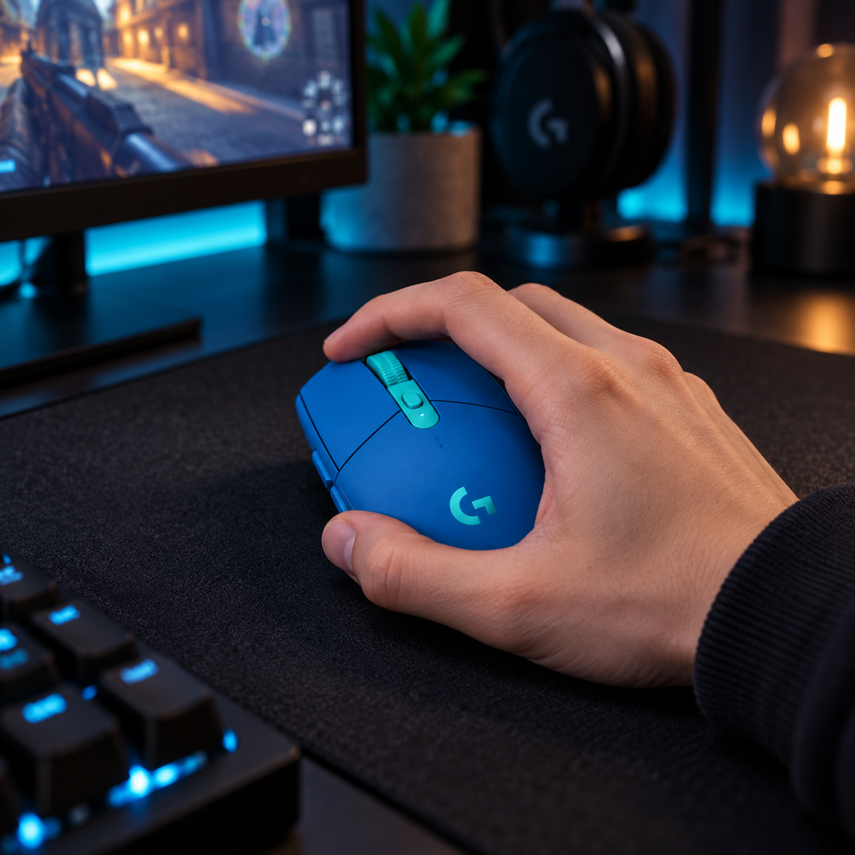 Mouse Gamer Inalámbrico Logitech G305 LIGHTSPEED Azul - escena lifestyle 1 de uso real