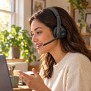 Diadema Logitech Zone 305 negra Bluetooth con receptor USB-C — videollamada con la diadema puesta