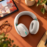Diadema Logitech G325 LIGHTSPEED blanca con Bluetooth — vista elevada de la diadema junto a una tableta