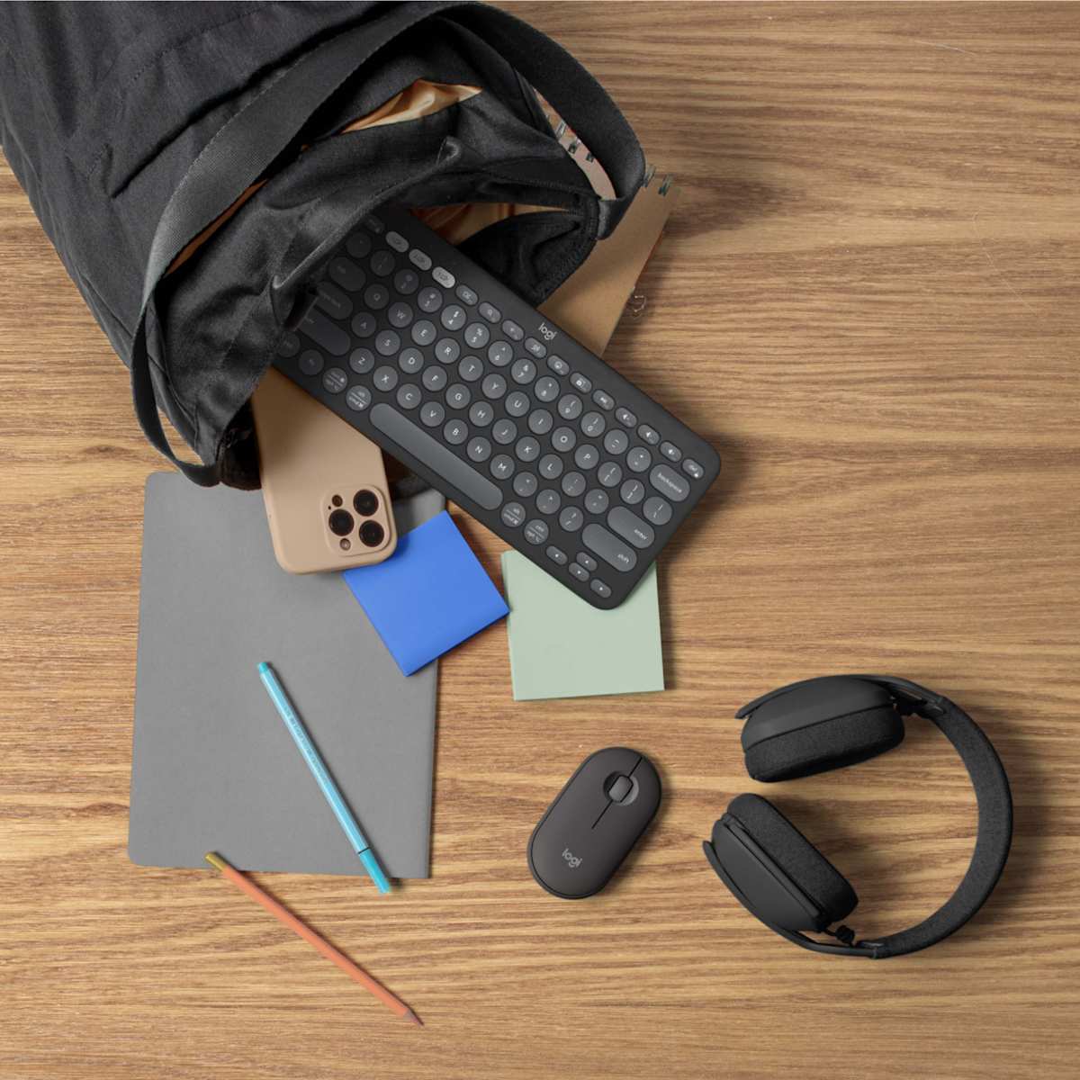 Logitech Pebble Keys 2 K380s grafito en kit de trabajo portátil